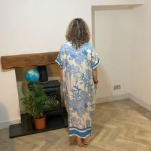 Load image into Gallery viewer, Royal animal design floaty dress with pockets (A172)
