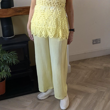 Load image into Gallery viewer, Linda Classic Yellow Shirred Waistband Palazzo Trousers with Pockets | UK 10–16
