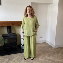 Load image into Gallery viewer, Linda Classic Yellow Shirred Waistband Palazzo Trousers with Pockets | UK 10–16
