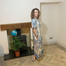 Load image into Gallery viewer, Blue animal design floaty dress with pockets (A172)
