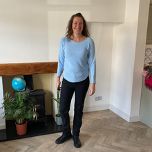 Load image into Gallery viewer, Super Soft Round neck Blue Italian Plain Jumper – One Size (12–16) A185
