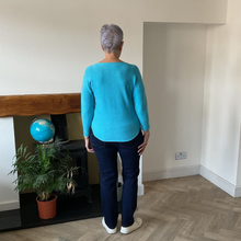 Load image into Gallery viewer, Super Soft Round neck Turquoise Italian Plain Jumper – One Size (12–16) A185
