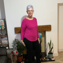 Load image into Gallery viewer, Super Soft Round neck Fuchsia Pink Italian Plain Jumper – One Size (12–16) A185
