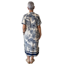 Load image into Gallery viewer, Navy blue animal design floaty dress with pockets (A172)
