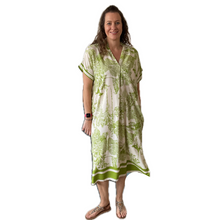 Load image into Gallery viewer, Green animal design floaty dress with pockets (A172)
