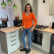 Load image into Gallery viewer, Super Soft Orange Italian Plain Jumper – One Size (12–16) A176
