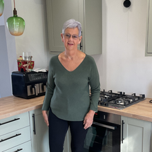 Load image into Gallery viewer, Super Soft Khaki Green Italian Plain Jumper – One Size (12–16) A176
