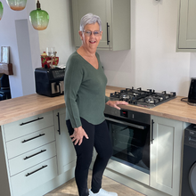 Load image into Gallery viewer, Super Soft Khaki Green Italian Plain Jumper – One Size (12–16) A176
