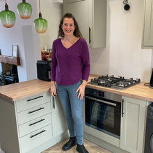 Load image into Gallery viewer, Super Soft Purple Italian Plain Jumper – One Size (12–16)  A176
