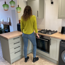 Load image into Gallery viewer, Super Soft Lime green Italian Plain Jumper – One Size (12–16)  A176
