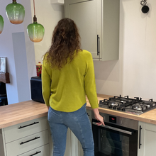 Load image into Gallery viewer, Super Soft Lime green Italian Plain Jumper – One Size (12–16)  A176
