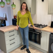 Load image into Gallery viewer, Super Soft Lime green Italian Plain Jumper – One Size (12–16)  A176
