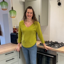 Load image into Gallery viewer, Super Soft Lime green Italian Plain Jumper – One Size (12–16)  A176
