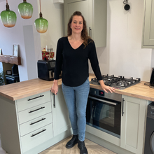 Load image into Gallery viewer, Super Soft Black Italian Plain Jumper – One Size (12–16)  A176
