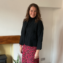 Load image into Gallery viewer, Fuchsia Full Length Pleated Animal Print Maxi Skirt – One Size (UK 10–16) | Flowy Boho Style | 100% Polyester - A177
