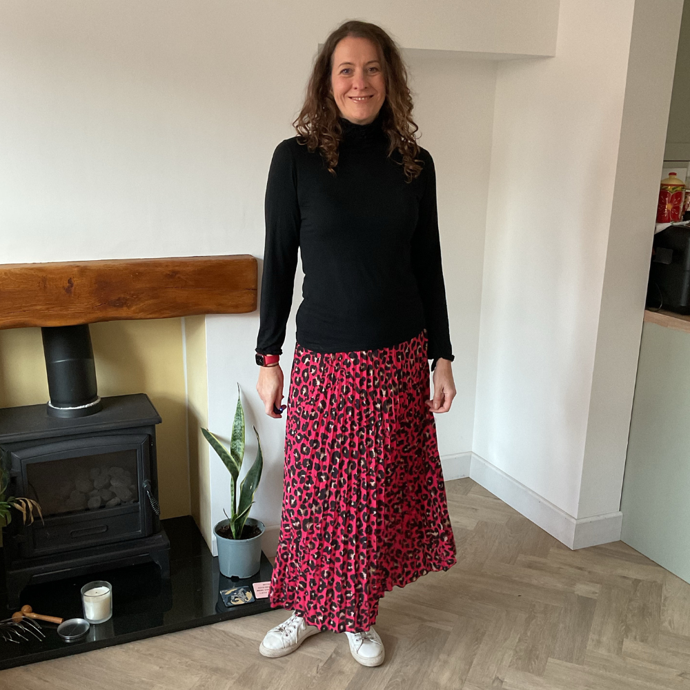 Fuchsia Full Length Pleated Animal Print Maxi Skirt – One Size (UK 10–16) | Flowy Boho Style | 100% Polyester - A177