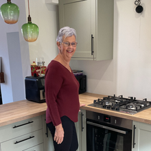 Load image into Gallery viewer, Super Soft Burgundy Italian Plain Jumper – One Size (12–16)  A176
