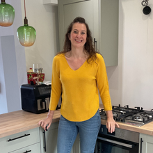 Load image into Gallery viewer, Super Soft Mustard Italian Plain Jumper – One Size (12–16)  A176
