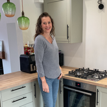 Load image into Gallery viewer, Super Soft Grey Italian Plain Jumper – One Size (12–16)  A176
