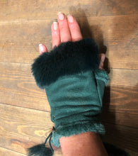 Load image into Gallery viewer, Green Faux Fur Trimmed Fingerless Gloves.
