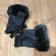 Load image into Gallery viewer, Black faux fur trim fingerless mittens
