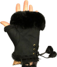 Load image into Gallery viewer, Black faux fur trim mittens
