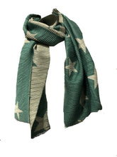 Load image into Gallery viewer, Duck egg and beige star blanket scarf
