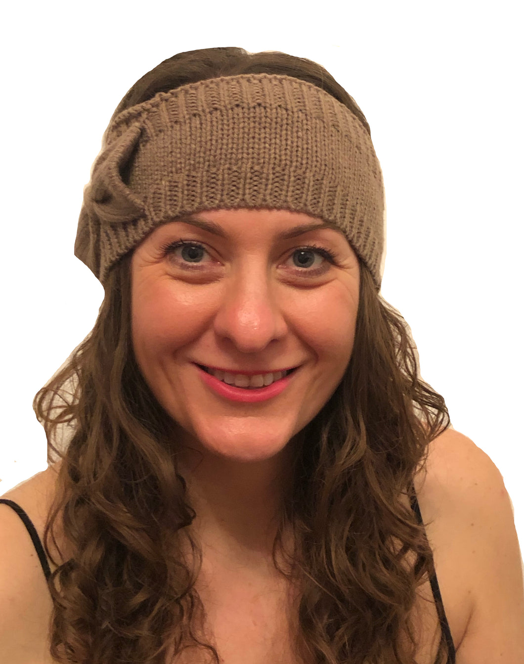 Brown woollen machine knitted headband with bow. Lovely to keep your head warm in the winter.