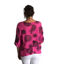 Load image into Gallery viewer, Fuchsia pink with Black Bark Design 3/4 Sleeves Top with Necklace. (A121)
