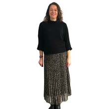 Load image into Gallery viewer, Olive green long animal print pleated skirt
